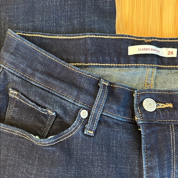 Levi’s Classic Bootcut Jeans Mid Rise Dark Wash Size 2 Short (26) - Picture 7 of 9